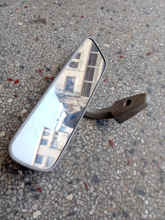 C.MIRROR IMG 1