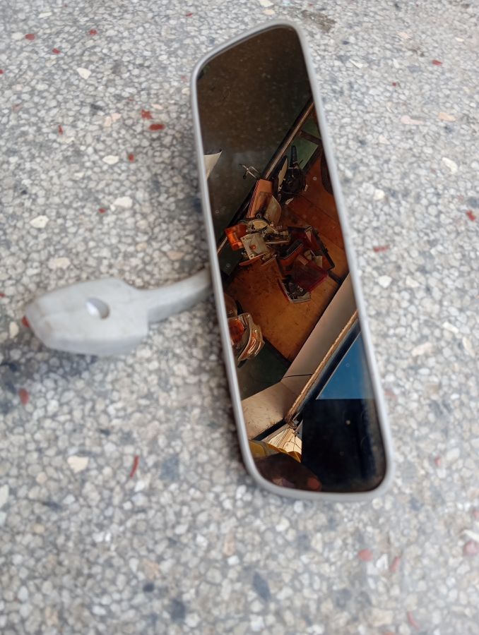 C.MIRROR IMG 3