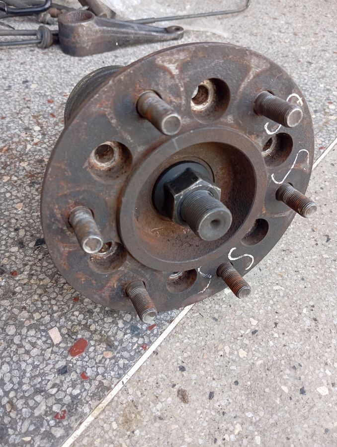 COMPLETE HUB 4WD E25 IMG 1