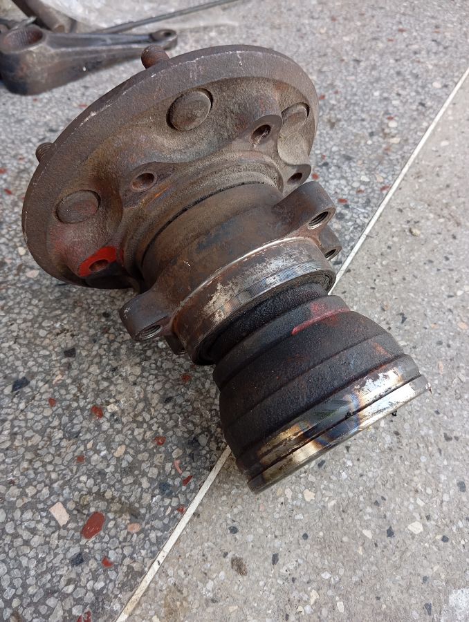 COMPLETE HUB 4WD E25 IMG 2