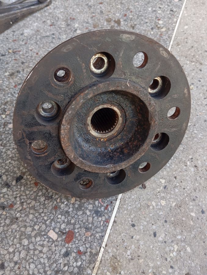 FRONT HUB ZD30DD IMG 1