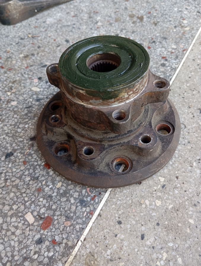 FRONT HUB ZD30DD IMG 3