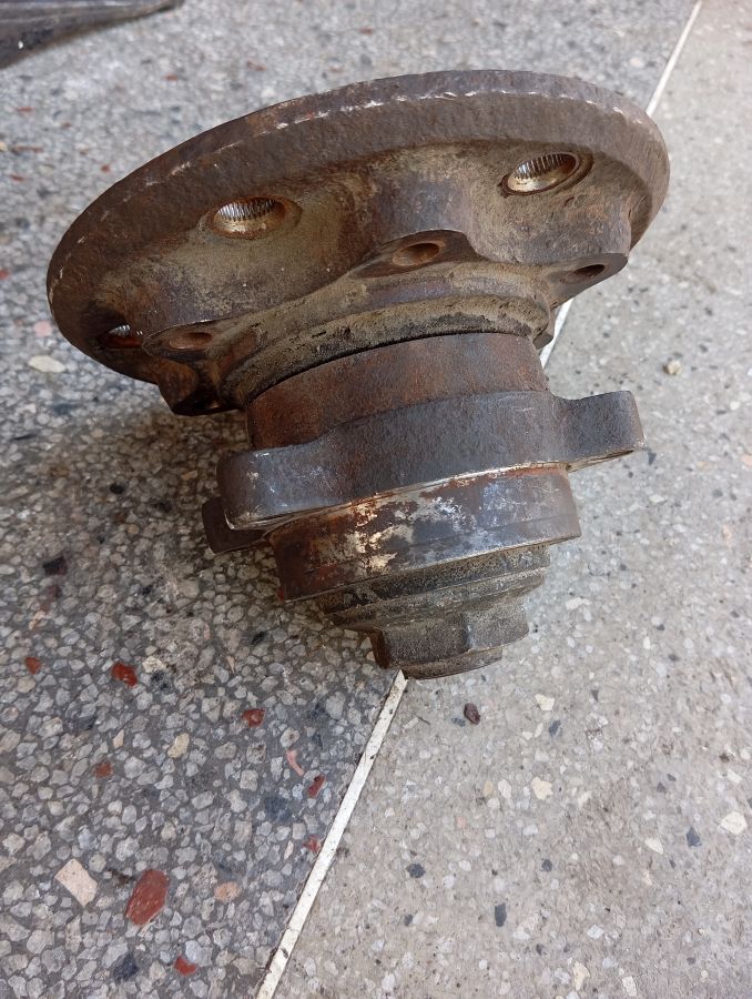 FRONT HUB ZD30DD IMG 3
