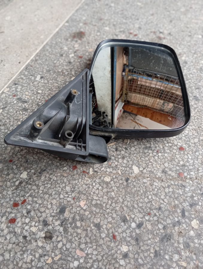 MIRROR ASSEMBLY, OUTSIDE , GGG,KIOO CHA NJE YA NISSAN TD27 QD32 FRONT MIRROR RH IMG 1