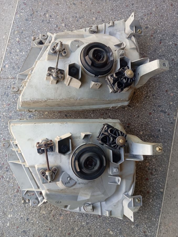 HEAD LAMP ASSEMBLY,TAA YA MBELE,HEADLIGHT YA E25 ZD 30 HAMMER ,TAA YA MACHO HL. ZD30 IMG 2