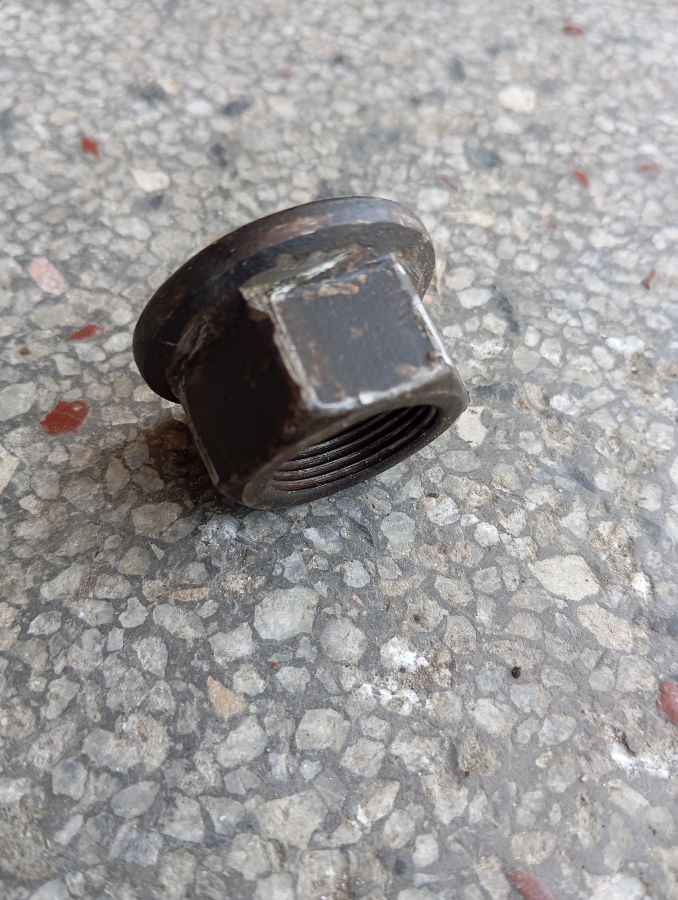 NUT HUB 4WD E25 IMG 2