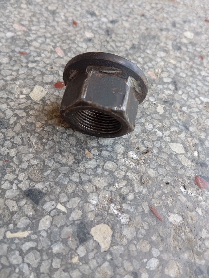 NUT HUB 4WD E25 IMG 3