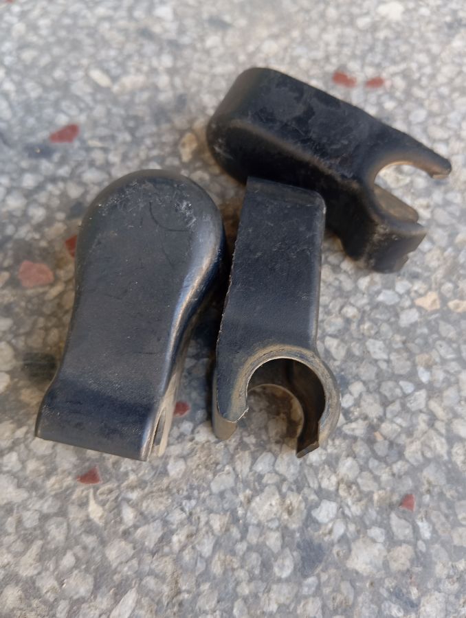 WIPER ARM CAP IMG 2