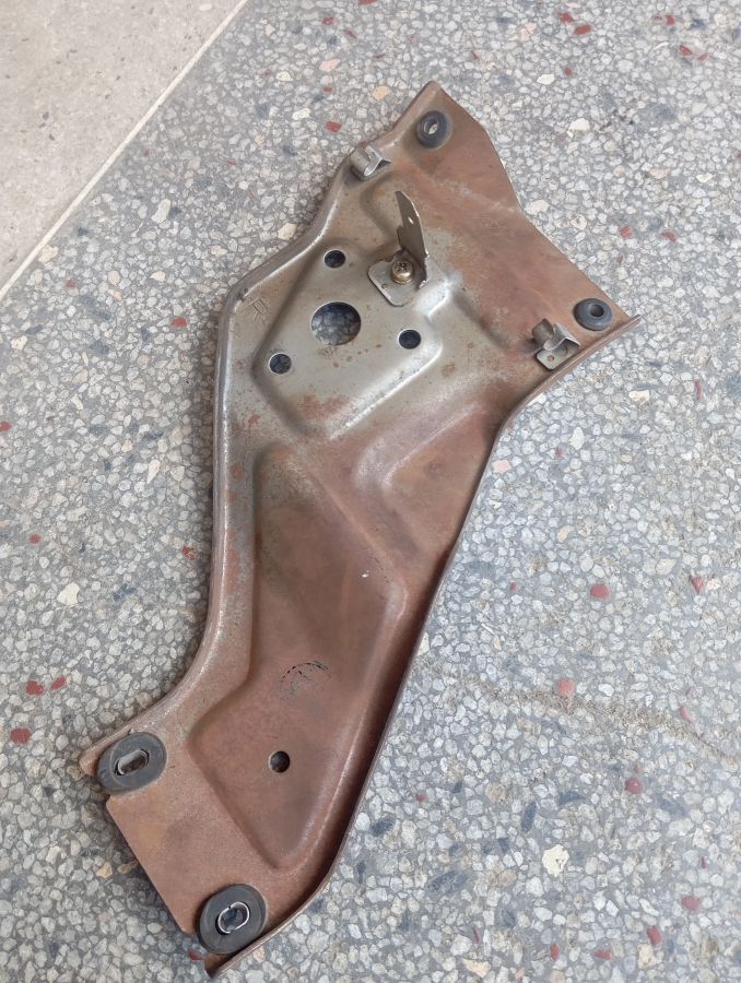 WIPER BRACKET IMG 3