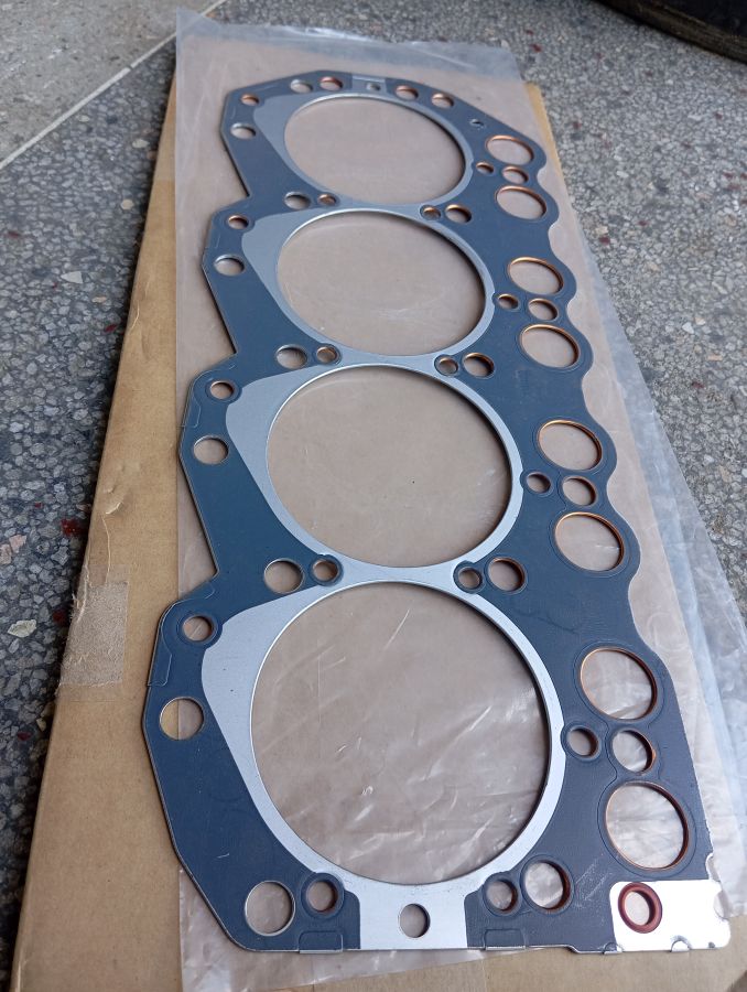 ENGINE CYLINDER HEAD {GASKET ONLY}, GGA,GASKETI NISSAN E24 QD32 GASKET ONLY NEW QD32 IMG 2