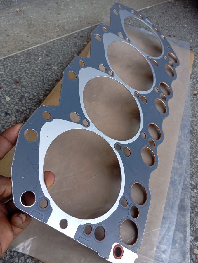 ENGINE CYLINDER HEAD {GASKET ONLY}, GGA,GASKETI NISSAN E24 QD32 GASKET ONLY NEW QD32 IMG 3